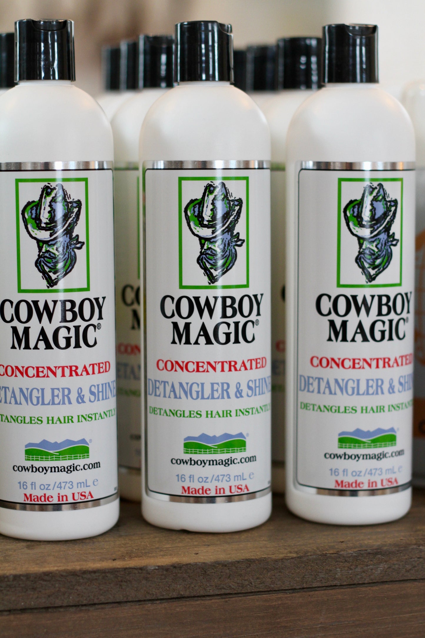 Cowboy Magic Detangler & Shine