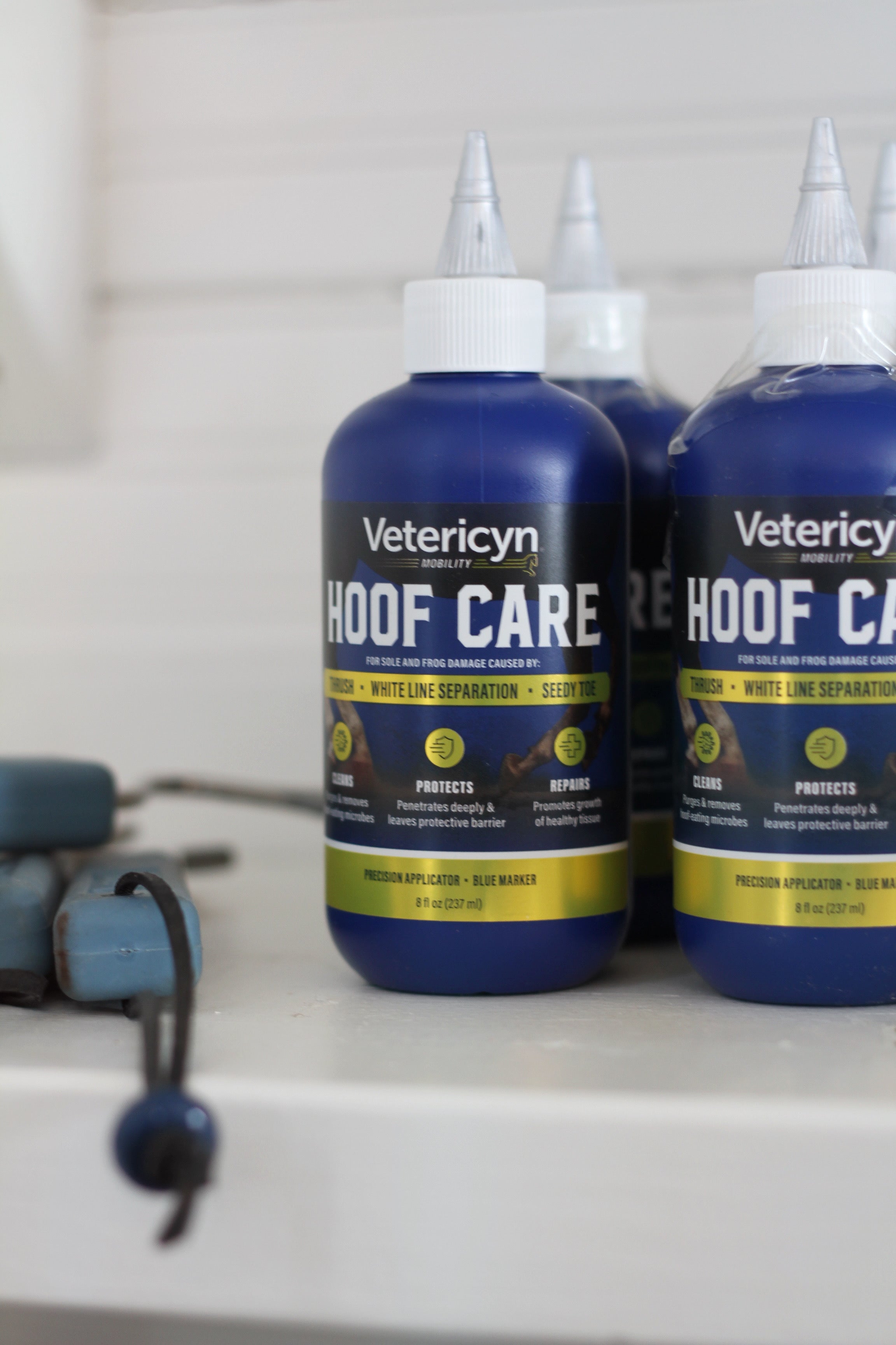 Vetericyn Mobility Hoof Soak and Hoof Boot Bundle | France